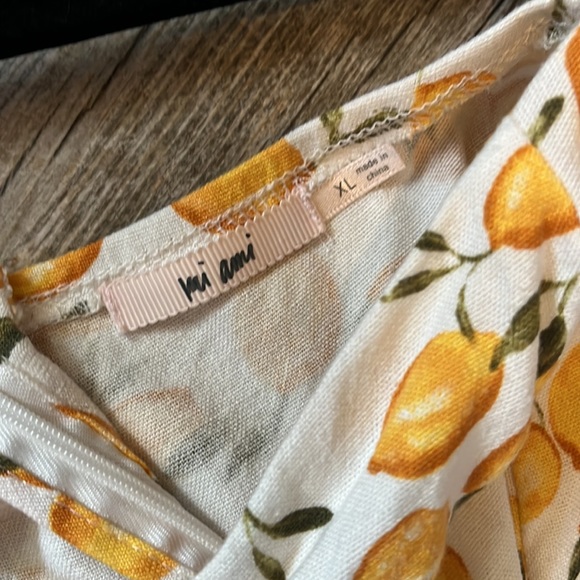 Francesca’s Collection by Mi Ami Lemon Print Dress 🍋 - Picture 7 of 7